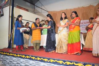 Inauguration of the program by giving ecofriendly alternatives to the women 